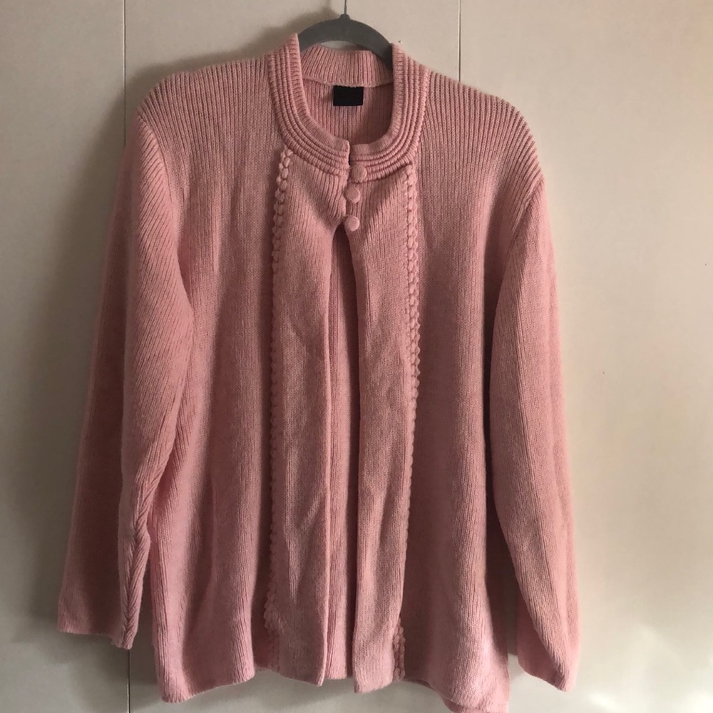 100% alpaca sweater/jacket. Size XL